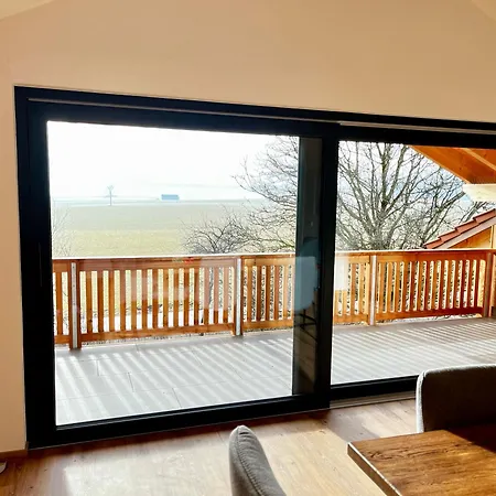 Moderne Mit Balkon Auf Dem Bauernhof *