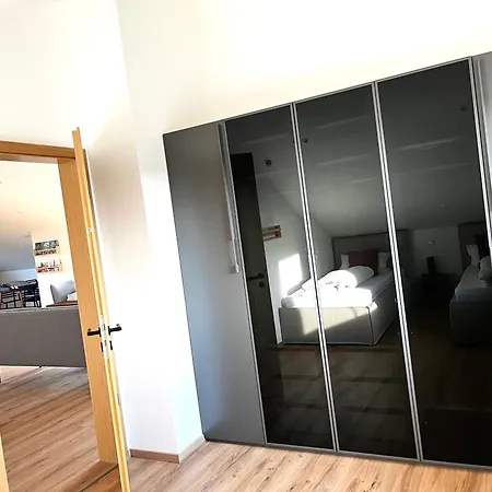 Moderne Mit Balkon Auf Dem Bauernhof